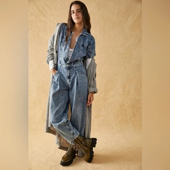 NEW Free People/ We The Free Trouser Jumpsuit Womens Large Denim Utility - Picture 4 of 10